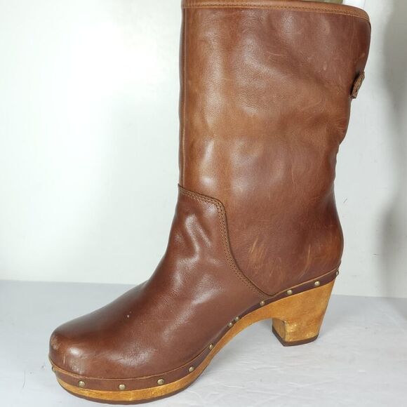 UGG Women's Lynnea US 7 Fold Over Leather Brown Shearling Cuff Clog Boot - Picture 7 of 16